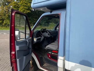 Mercedes-Benz Sprinter 1998 - 412 Mercedes-Benz 412D Box | 303.118km obrazek 5