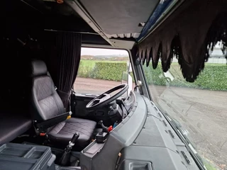 Scania R 1997 - R143-500 V8 4x2 Streamline - Retarder - Leather - Alloy wheels - Custom Bumper - Airhorns - Lightbar image 21