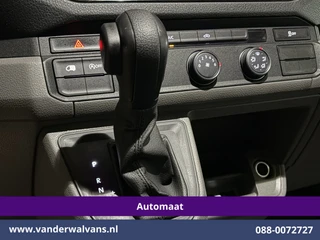 Volkswagen Crafter 2023 - 2.0 TDI 141pk Automaat L3H3 L2H2 Euro6 Airco | Camera | Apple Carplay | 3000kg Trekhaak | Cruisecontrol afbeelding 2 miniatuur