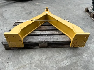 Cat N/A - D6R / D6T Zugmaul / Trekhaak image 4