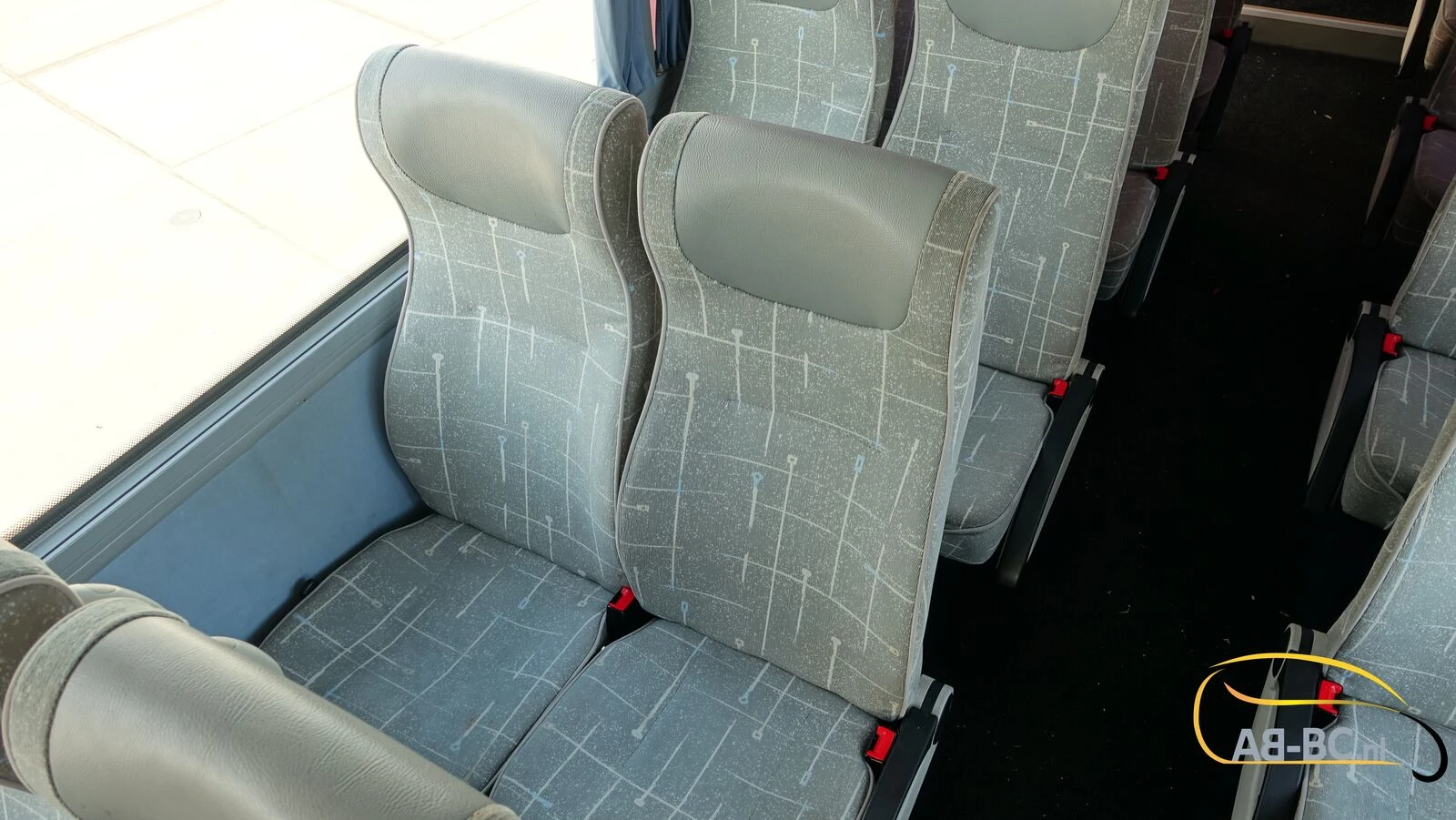Isuzu Turquoise 30 seats EURO 6 2016 afbeelding 59