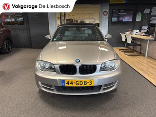 BMW 1 Serie 2008 - Cabrio 120i High Executive/navi/boeken/clima/nette kap/pdc afbeelding 2 miniatuur