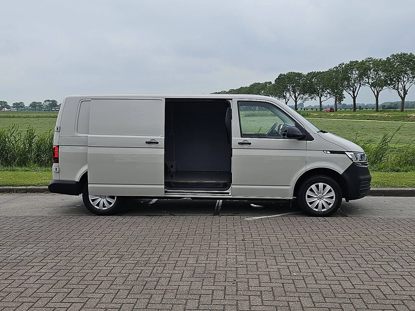 Volkswagen Transporter 2024 - 2.0 TDI imagem 12