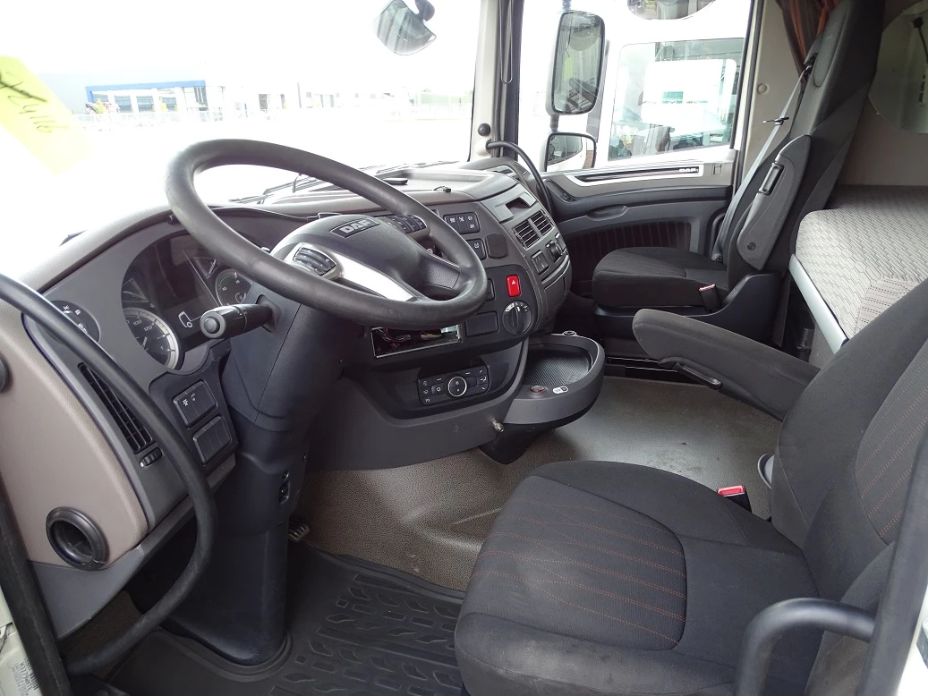 DAF 2018 - XF106 SPACECAB zdjęcie 3