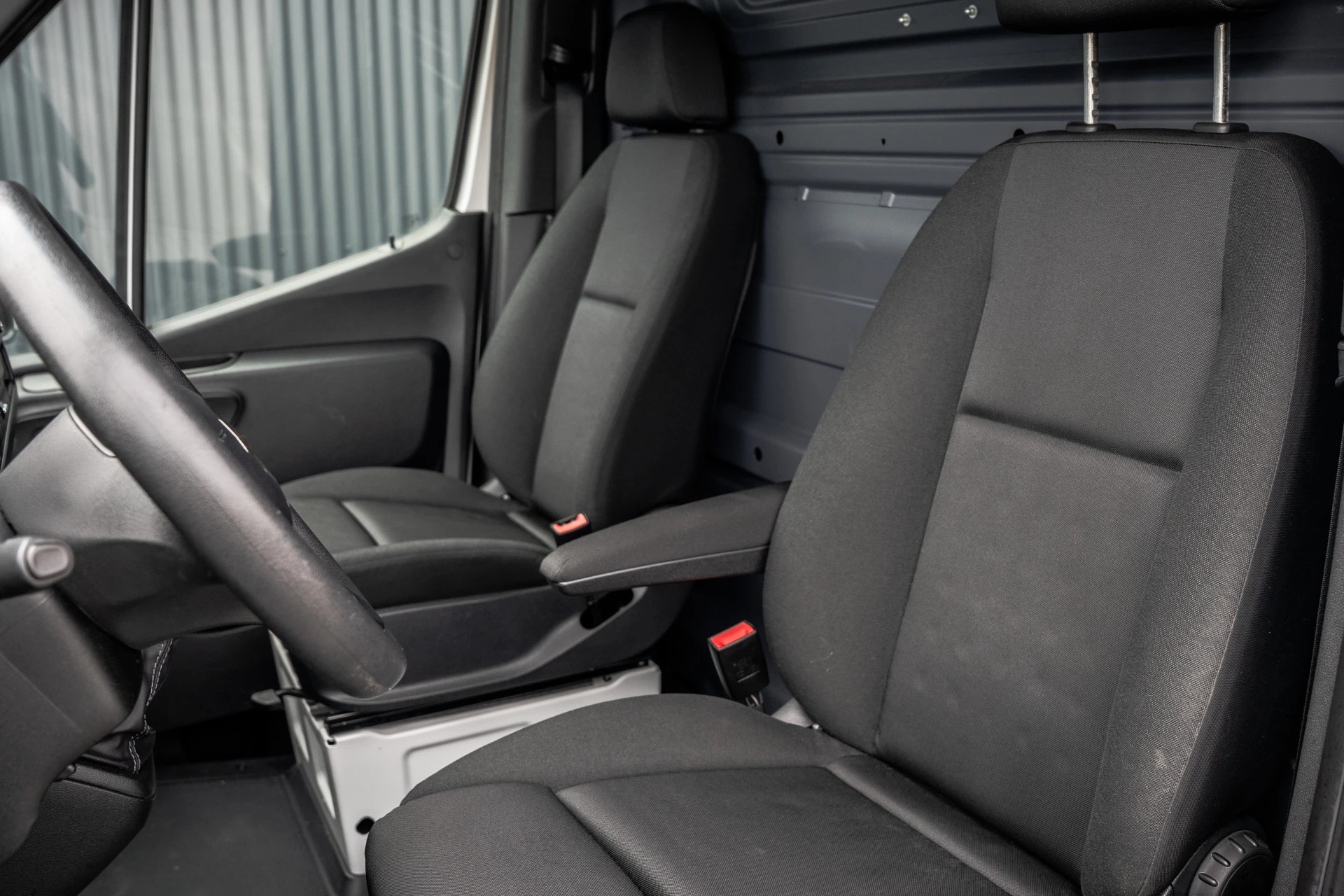 Mercedes-Benz Sprinter 2019 - 311 CDI RWD L2H2 | | Volledig Ingericht | Mbux | Camera | Climatronic afbeelding 13
