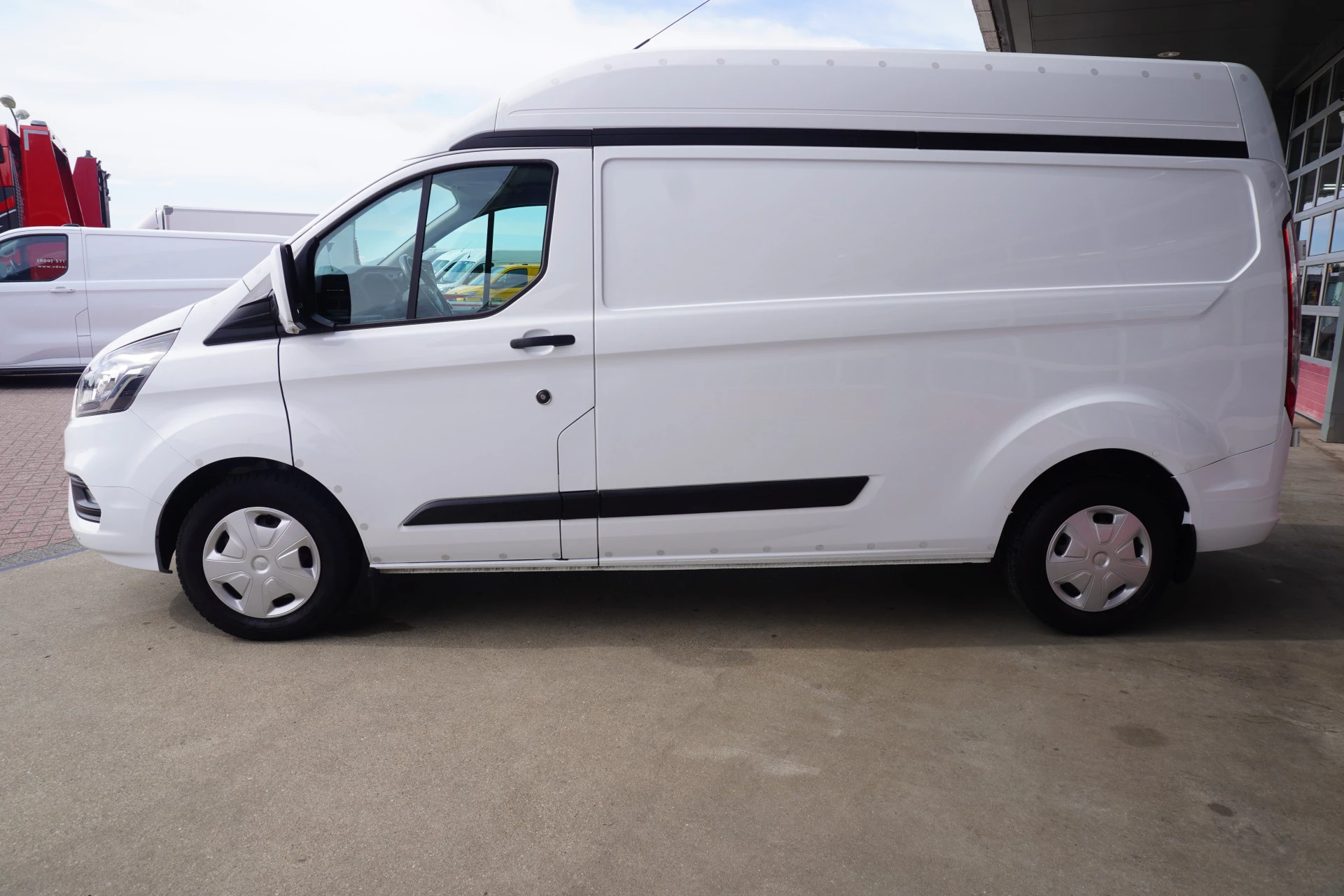 Ford Transit Custom 2019 - 320 2.0 TDCI L2H2 Trend obrázek 7