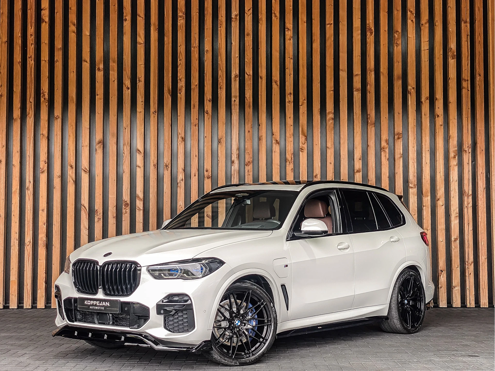 BMW X5 2022 - xDrive45e 394PK Automaat High Executive M-Sport afbeelding 2