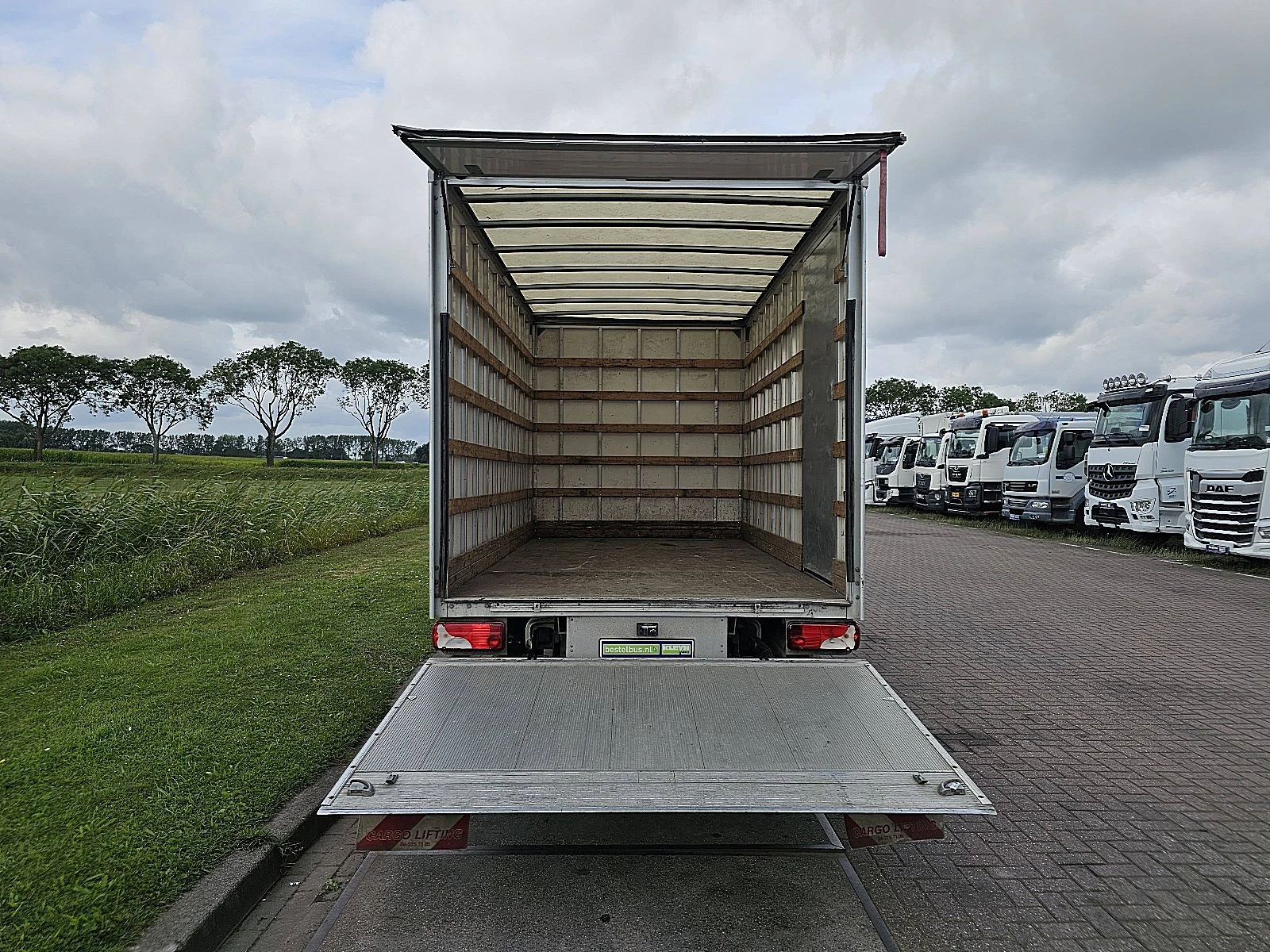 Mercedes-Benz Sprinter 2021 - 314 изображение 9