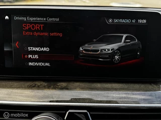 BMW 5 Series 2018 - 540i High Executive image 31