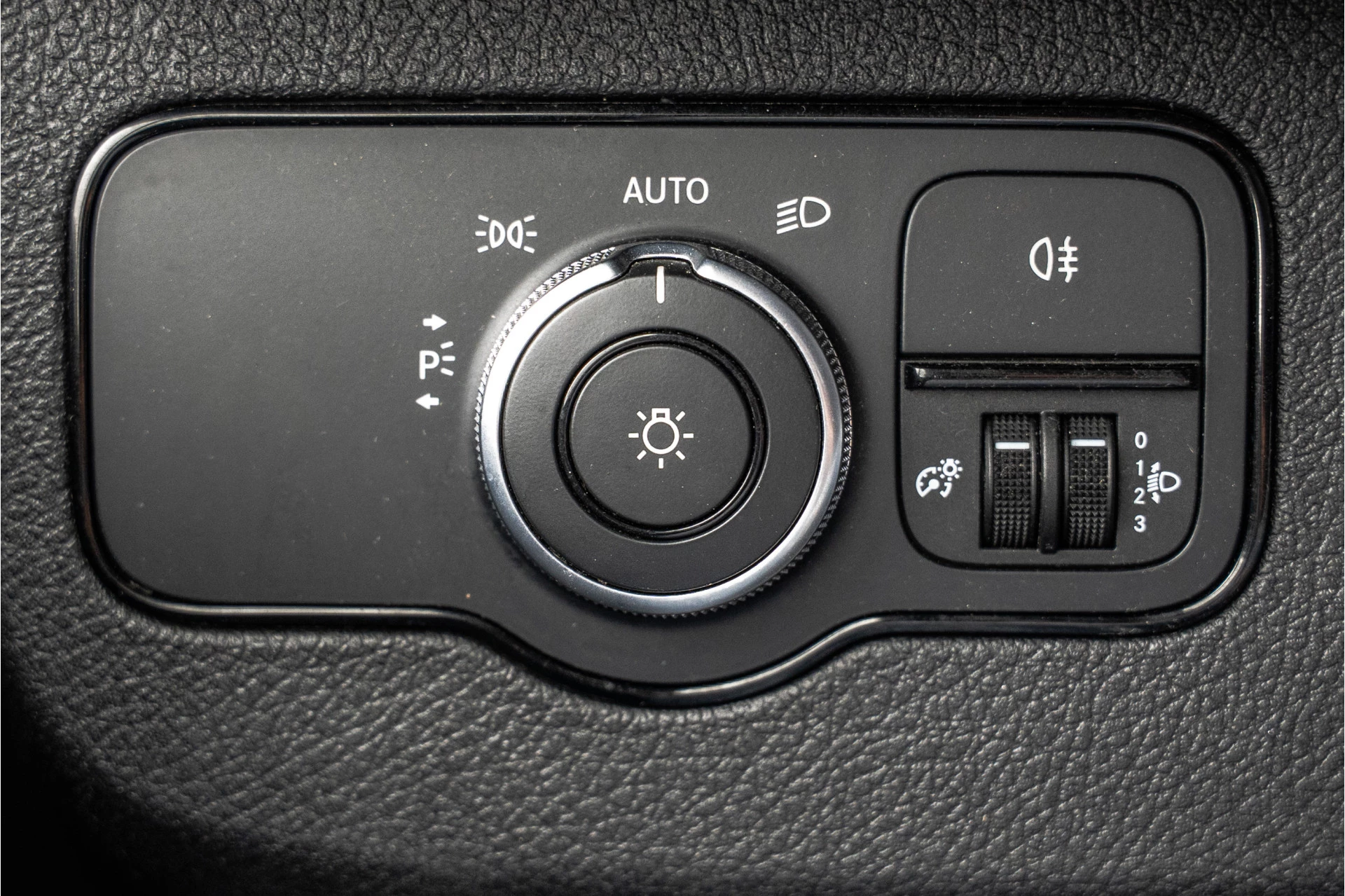 Mercedes-Benz Sprinter 2020 - 311 CDI RWD L2H2 | Volledig Ingericht | Mbux | Camera | Navi | Climatronic image 24