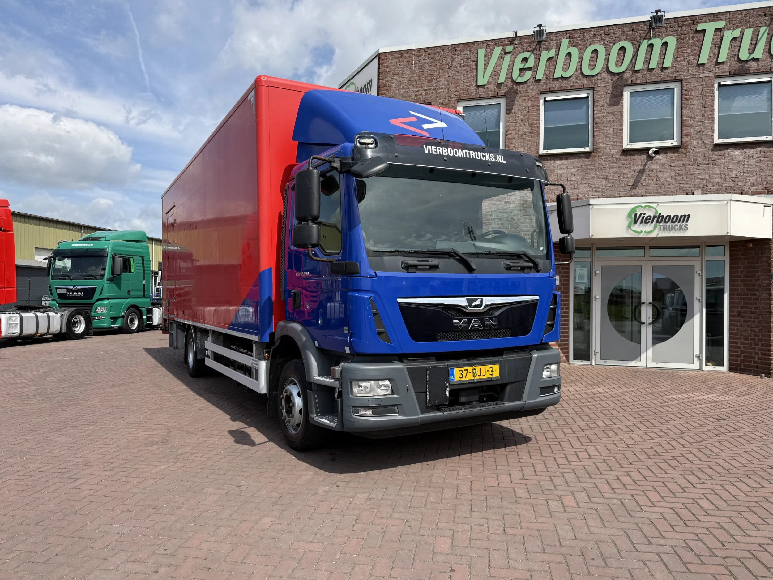 MAN TGM 2017 - TGM 12.250 4X2 BL bakwagen met 2 Tons klep afbeelding 1