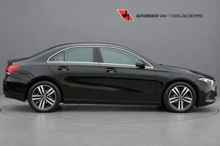 Mercedes-Benz A-Class 2020 - 180 AUT7 Luxury Line LEDER SFEER CARPLAY for sale
