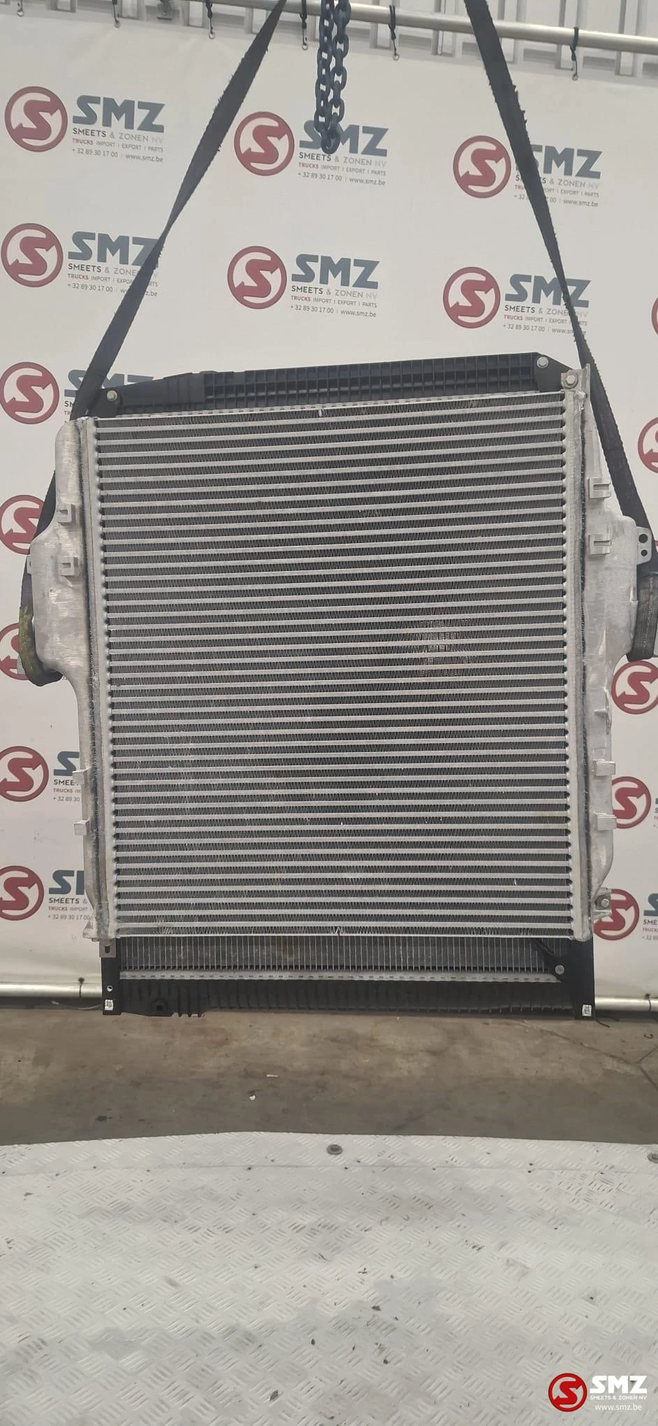 Mercedes-Benz 2020 - Radiator + intercooler Mercedes Atego afbeelding 1