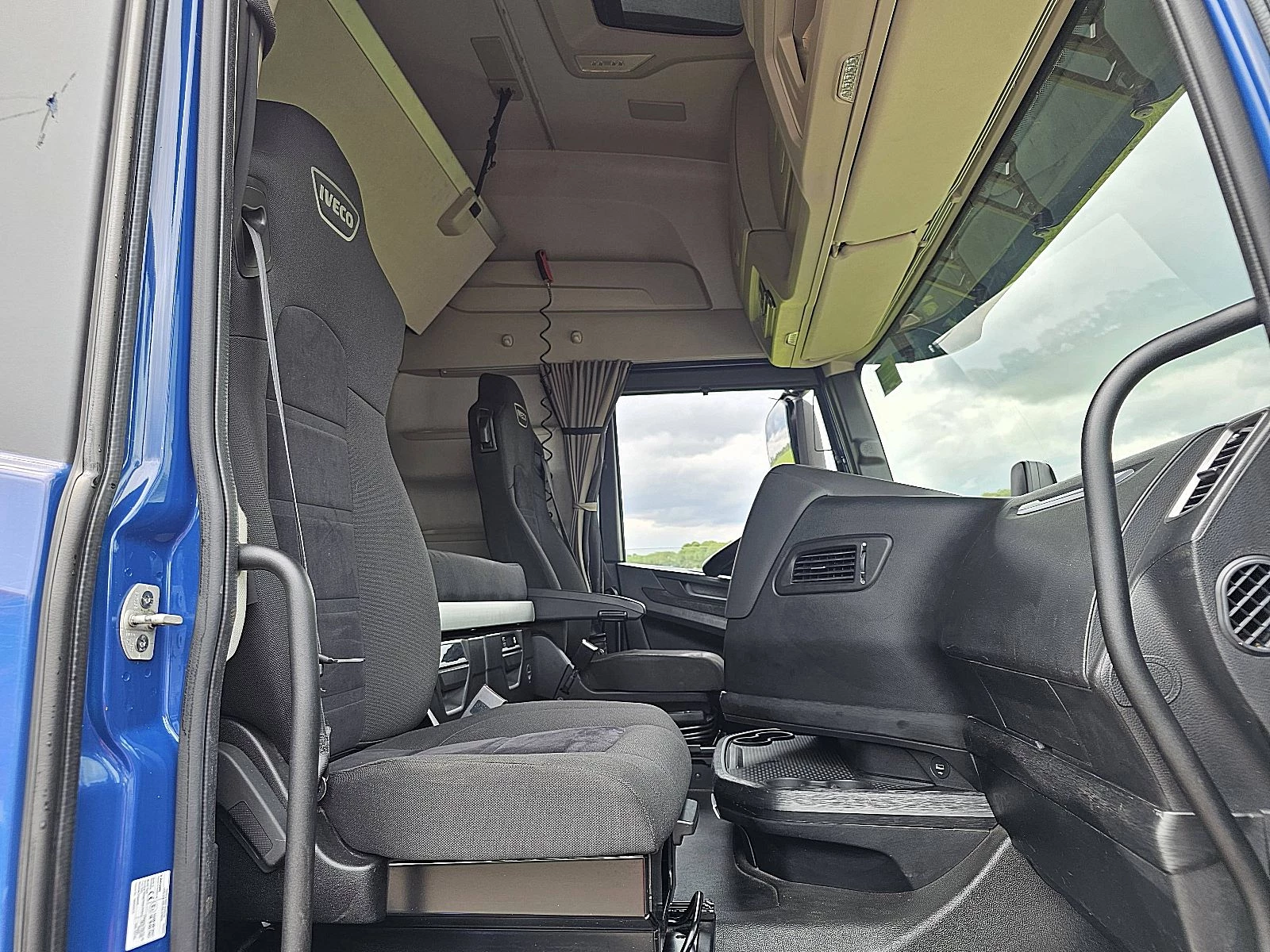 Iveco 2021 - S-WAY AS260S48 immagine 7