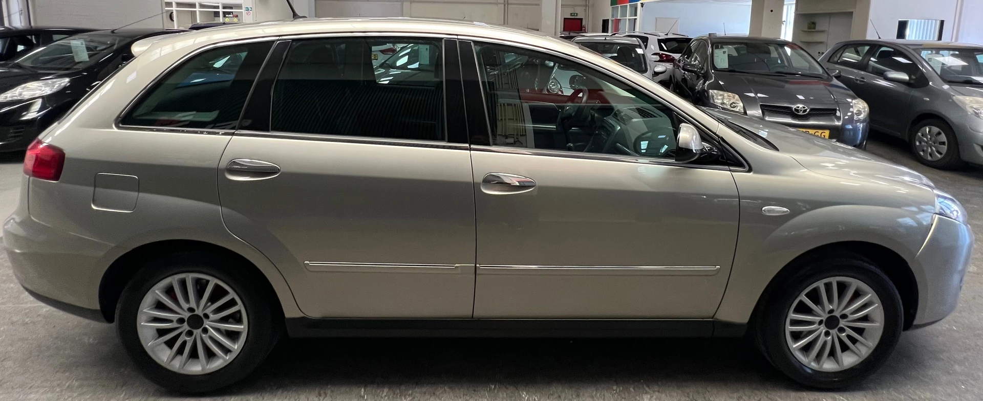 Fiat Croma 2008 - 1.8 16V Corporate Nette Auto - Cruise - Parksensor - Airco afbeelding 10