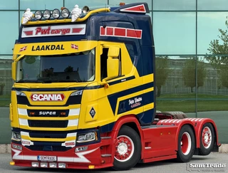 Scania R 2023 - R560 SUPER FULL OPTIONS PTO + HYDRAULICS SPECIAL SHOW TRUCK ONLY 266.000 KM BELGIUM-TRUCK te koop