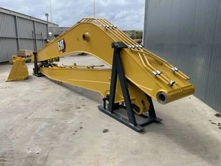Cat N/A 2026 - 323F 15m Set Long Reach Equipment immagine 1