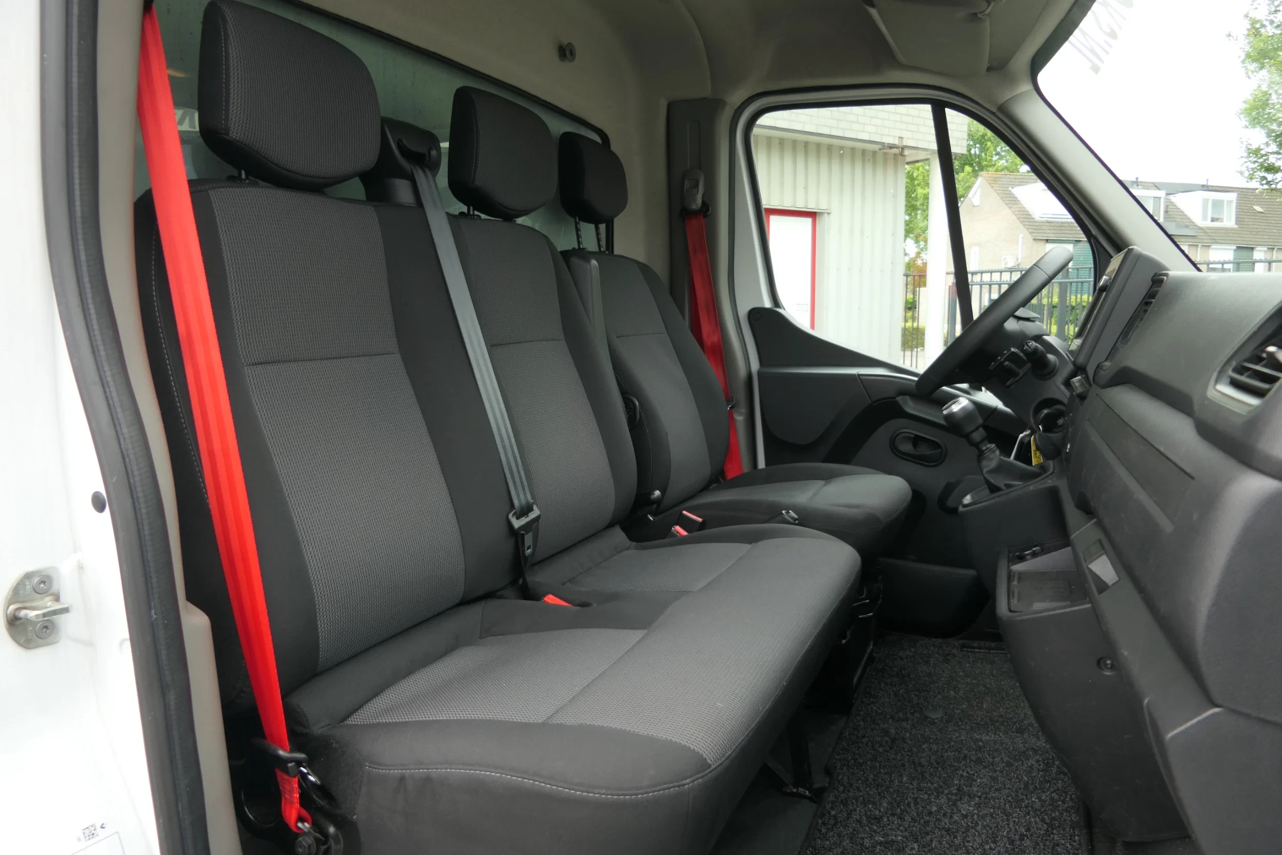 Renault Master 2023 - | Double wheels | 375617Km | 2023 | Taillift 750Kg | Manual gearbox | Euro6-E | 4X2 | TUV/MOT/APK 01-2027 | NL-Van изображение 28