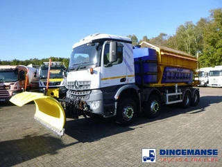 Mercedes-Benz Arocs 3240 8x4 RHD Schmidt snow plough / gritter 2015 en venta