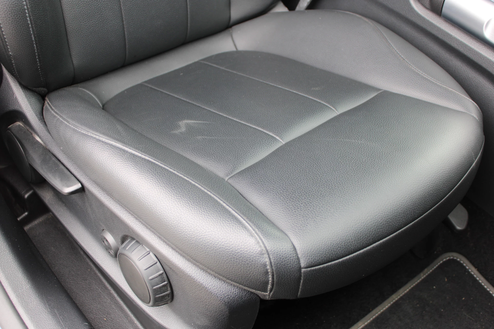 Mercedes-Benz GLB 2022 - 200 AUT7 Luxury Line LEDER SFEER WIDESCREEN TREKHAAK obrázek 14