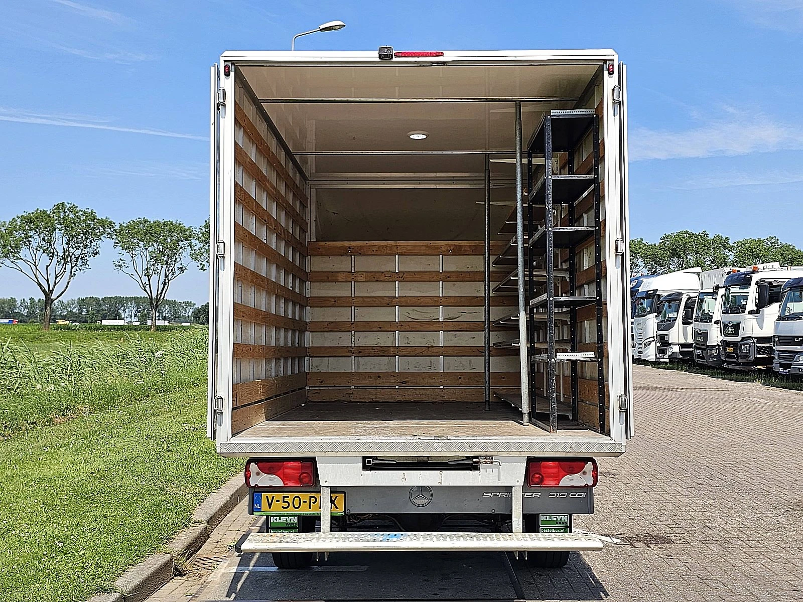 Mercedes-Benz Sprinter 2020 - 319 obrázek 13