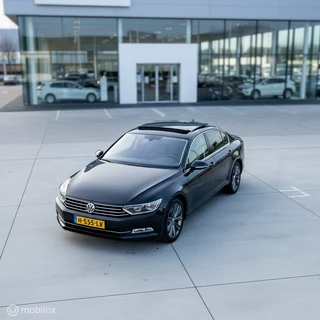 Volkswagen Passat 2015 - 1.8 TSI Highline DSG | Full Options | PANO zdjecie 10