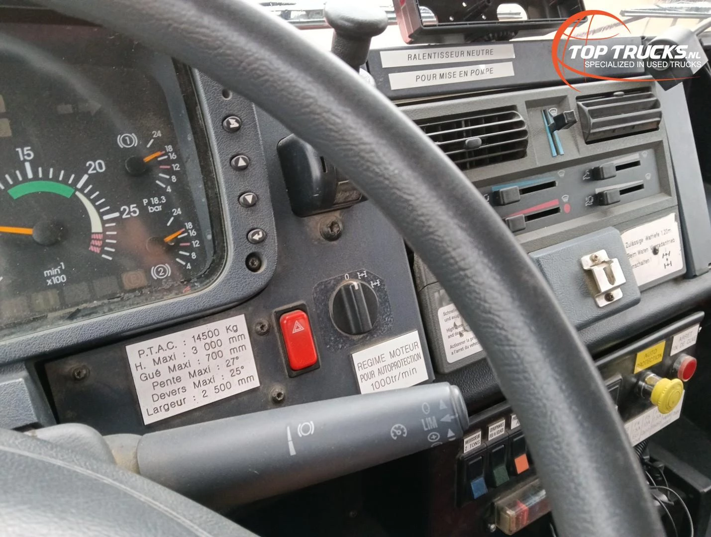 Mercedes-Benz Unimog U 5000 2005 immagine 14