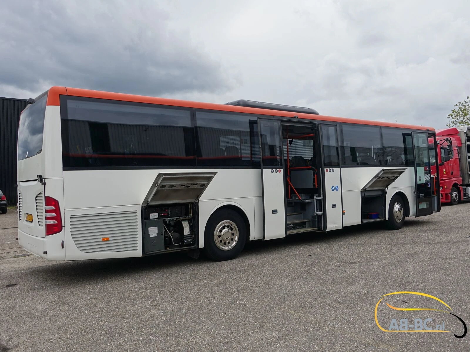 Mercedes-Benz Intouro 49 Seats Liftbus EURO 6 2016 afbeelding 22