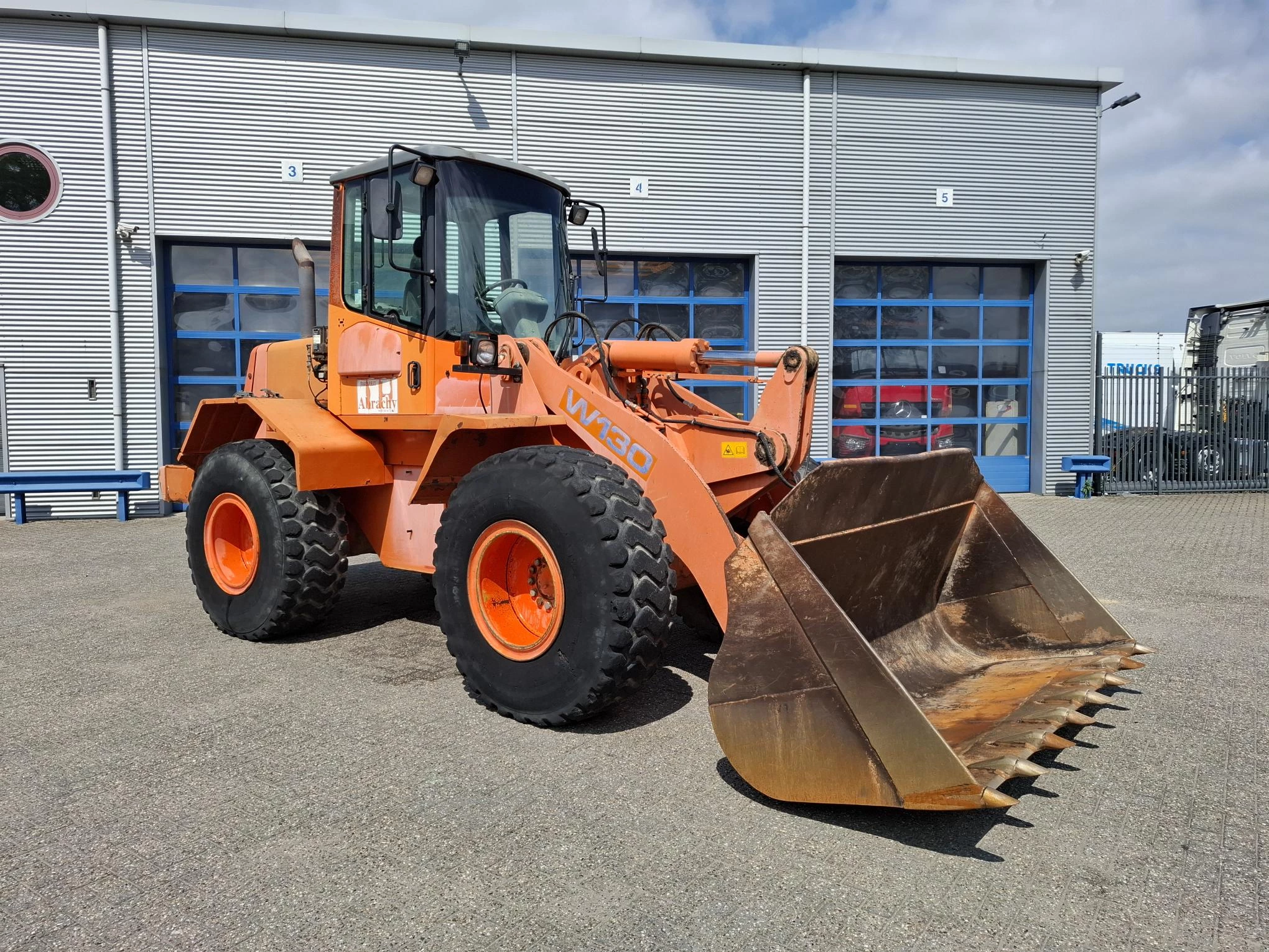 Fiat 2000 - W130A / 8161 HOURS / 96 KW / CENTRAL LUBRICATION SYSTEM / 2000 immagine 4