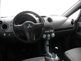 Mitsubishi Colt 2004 - 1.5 Automaat Invite afbeelding 3 miniatuur
