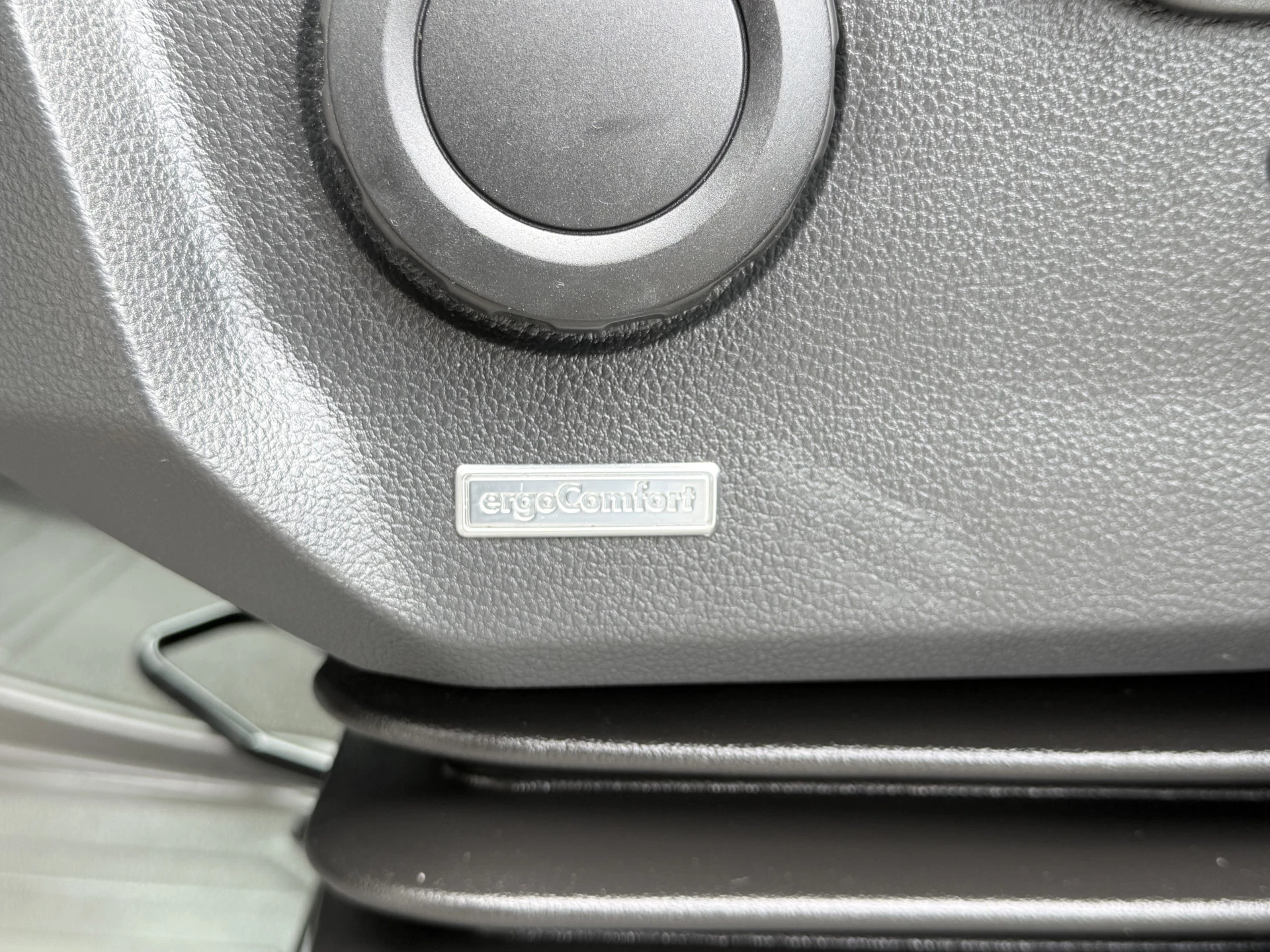 Volkswagen Crafter 2019 - 2.0 TDI 141 PK / L3H3 / 1e EIGENAAR / ZEER NETJES !! / AIRCO / CRUISE / ERGO GEVEERDE STOEL Bild 17
