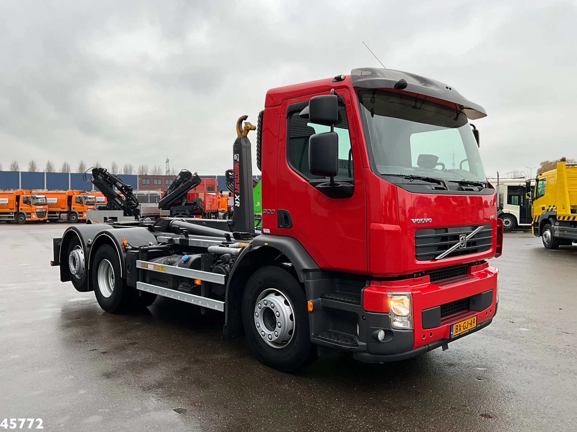Volvo FE 300 Multilift 21 Ton haakarmsysteem Just 25.868 km! Like New! 2009 image 3