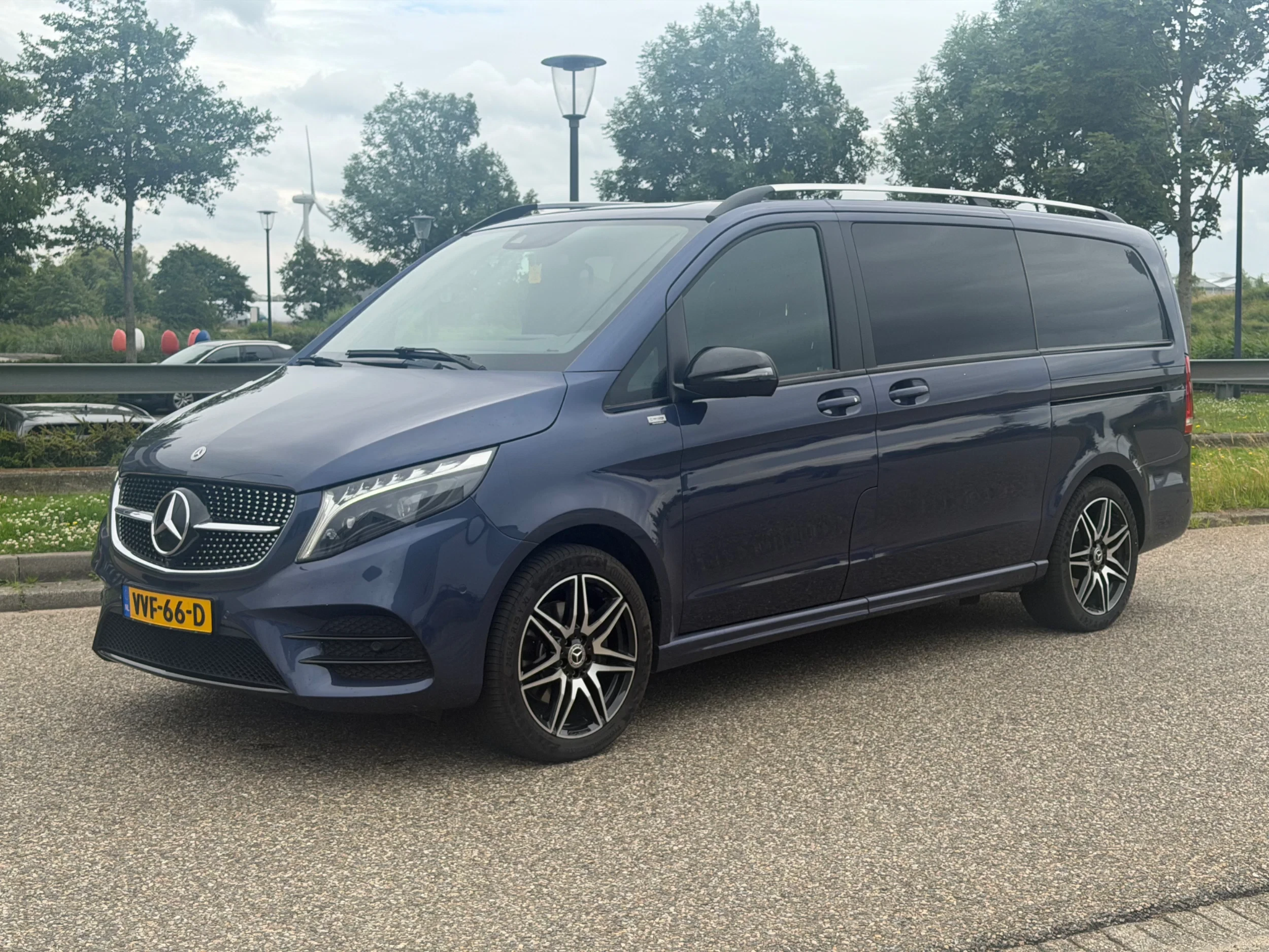 Mercedes-Benz V-Class 2023 - 300D Lang Automaat Airco Navi Luchtvering Memory stoelen obrázek 2