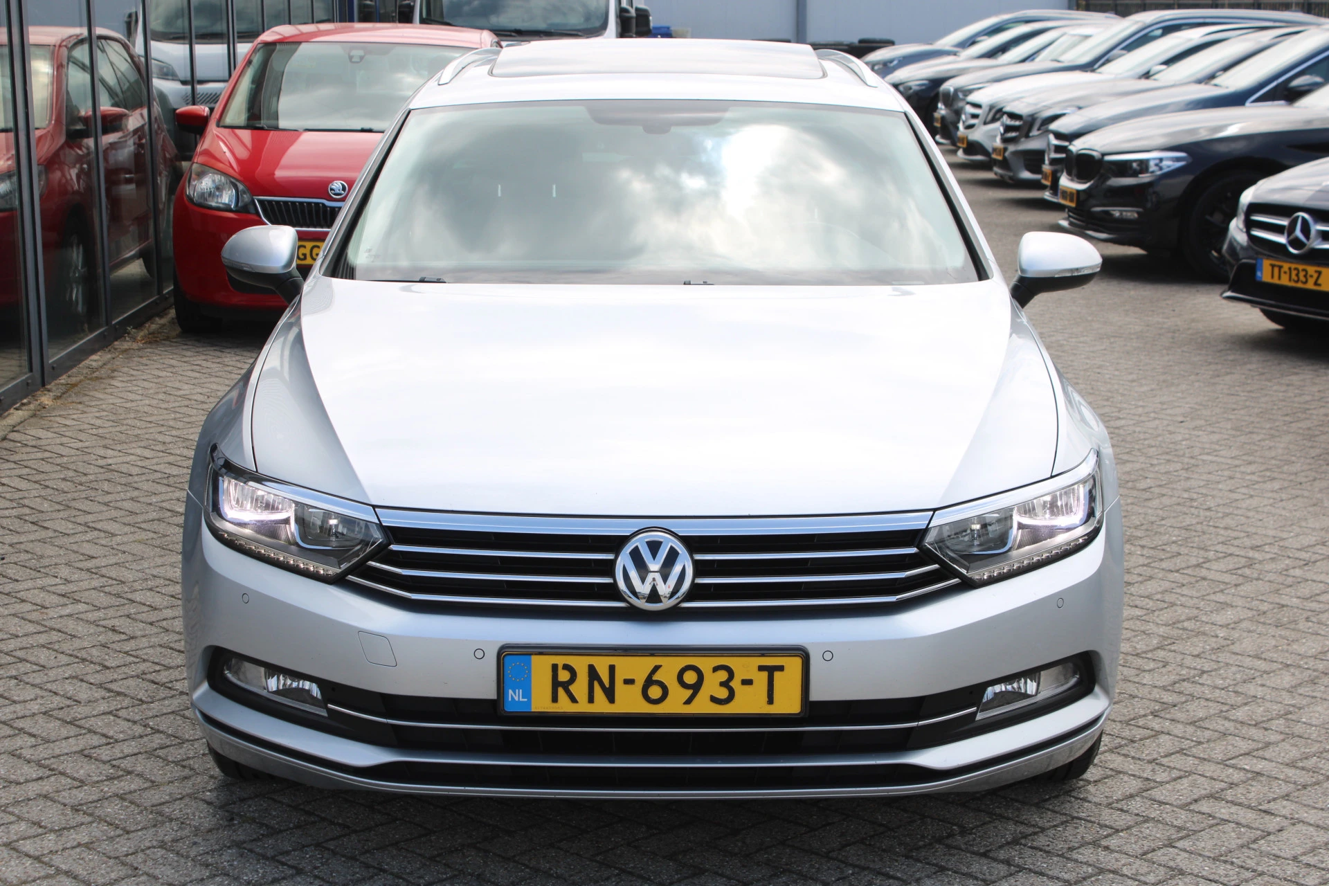 Volkswagen Passat 2018 - Variant 1.4 TSI Comfortline Business PANORAMADAK LEDER TREKHAAK CAMERA afbeelding 12