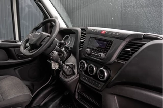 Iveco Daily 2023 - 35S14V L2H2 | 140PK | 3.5T Trekgewicht | Cruise | Climate zdjecie 2