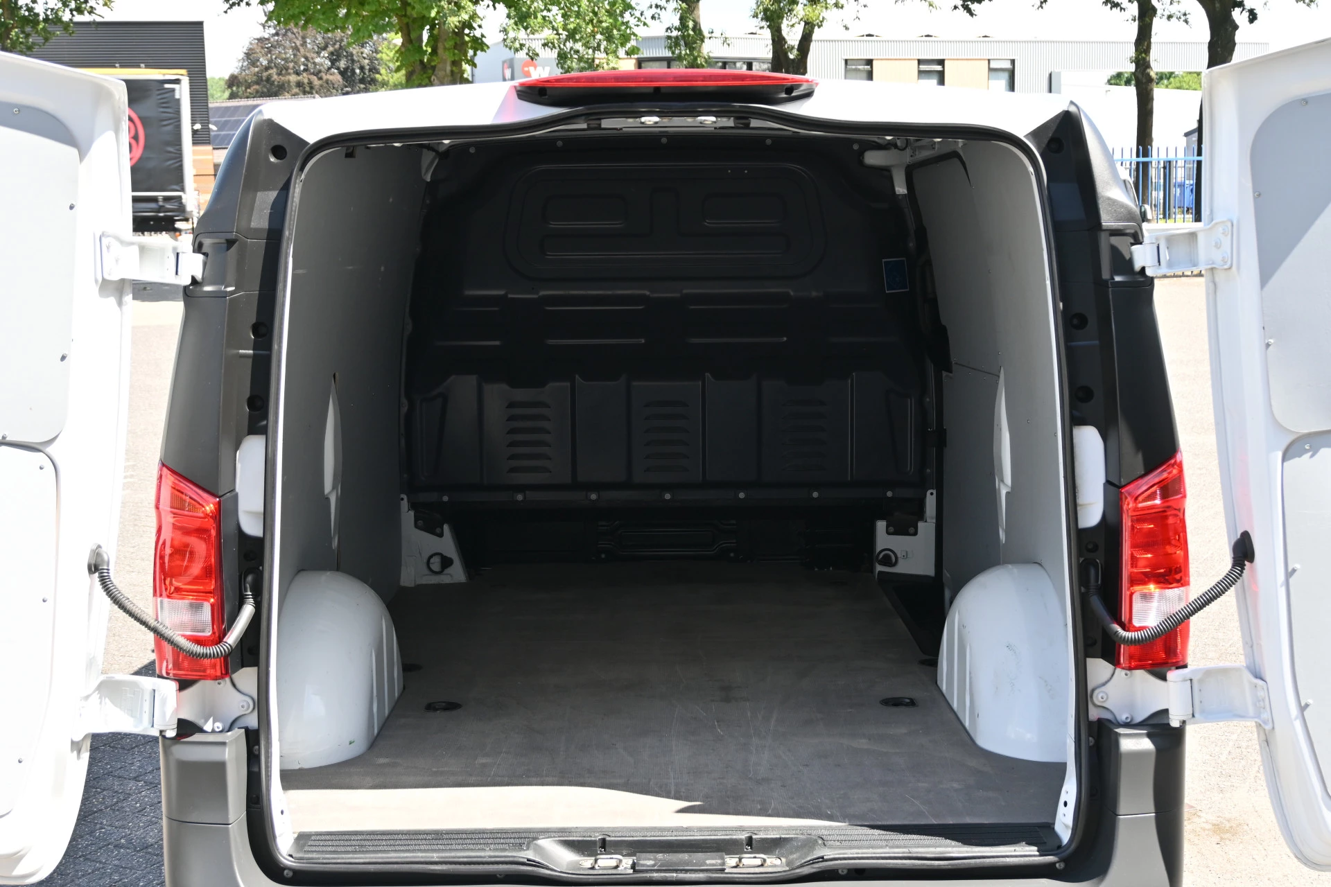 Mercedes-Benz eVito 2022 - 112 L2 66 kWh Bild 10