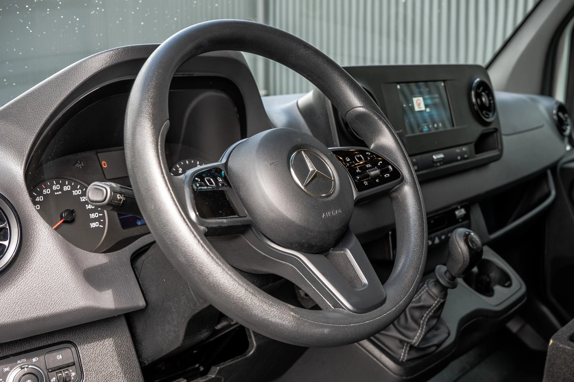 Mercedes-Benz Sprinter 2020 - 311 CDI RWD L2H2 | Volledig Ingericht | Mbux | Camera | Navi | Climatronic image 14