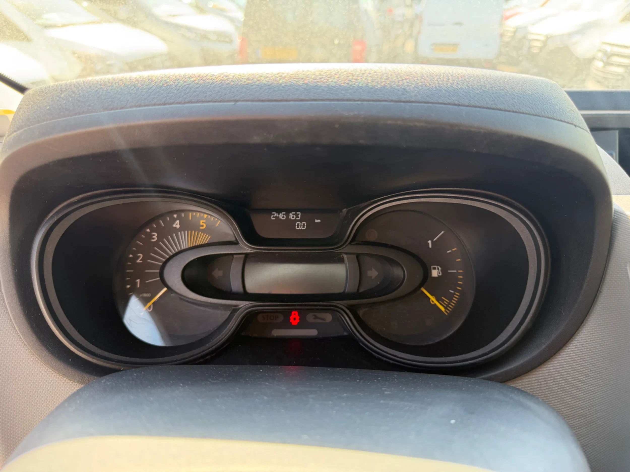 Renault Trafic 2016 - 1.6DCI L1H1 Airco Navi Cruisecontrol EURO 6 MOTOR SCHADE afbeelding 13