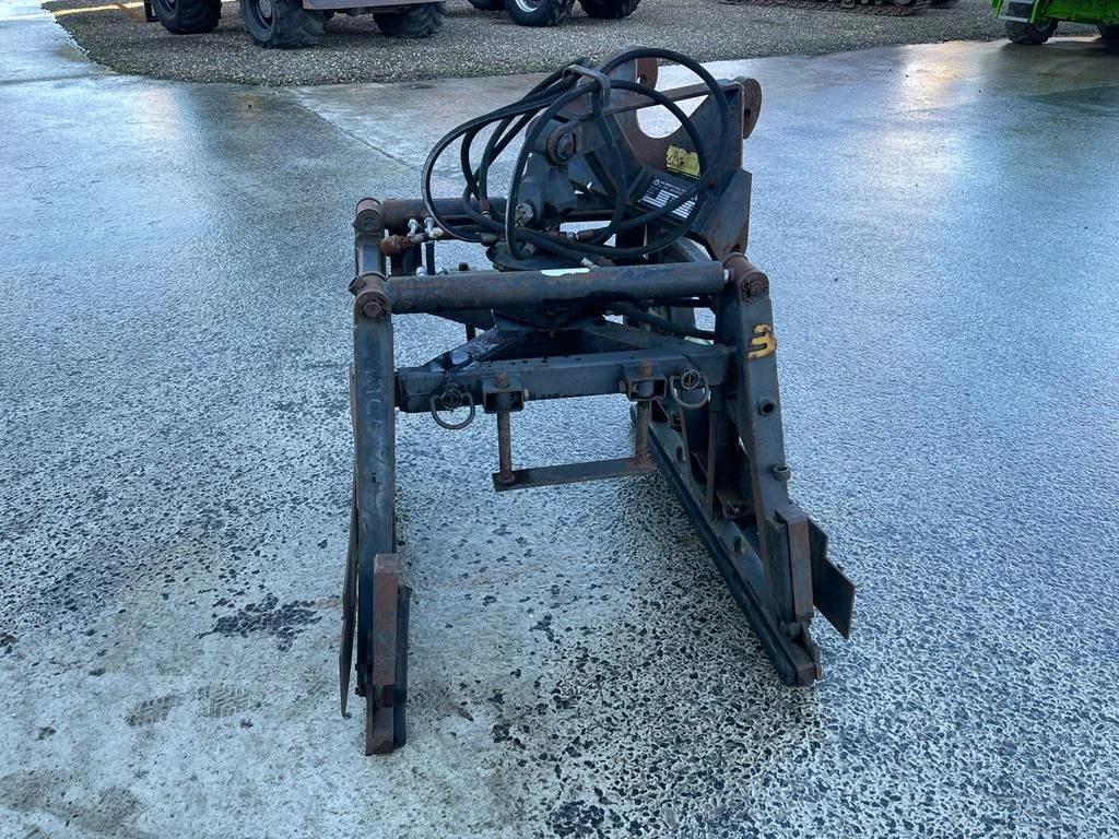 Beco stenenklem met mast Beco stenenklem met mast met hydraulische rotator 2001 afbeelding 1