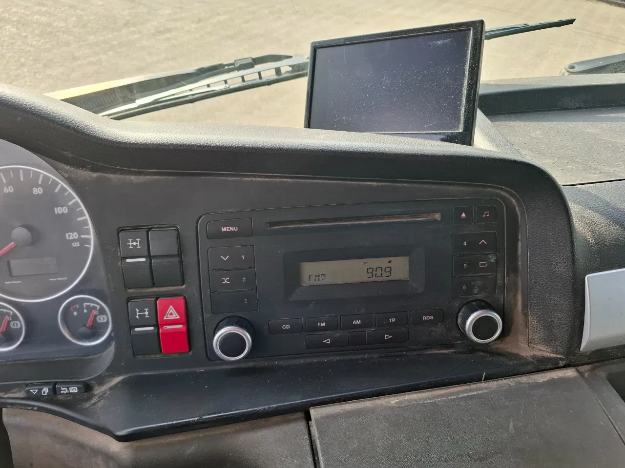 MAN TGS 2011 - 35.360 / WICOM SEWAGE SUCTION 200 BAR / 8X4 / !! 236672 KM !! / 2XLENKACHSE / FRIDGE / MANUAL / EURO-5 / 2011 imagen 35