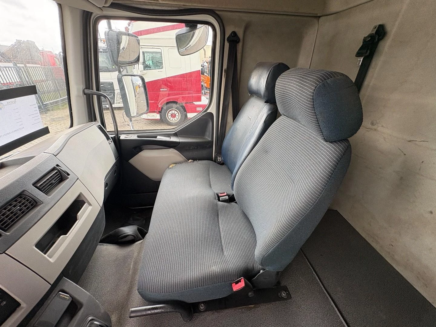 Volvo FL 2010 image 13