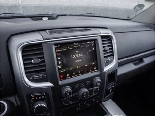 Dodge Ram 1500 2023 - 5.7 V8 Night Edition CrewCab Classic obrazek 27