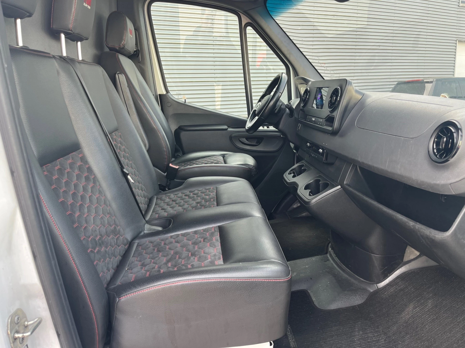 Mercedes-Benz Sprinter 2023 - 319 1.9 CDI / L4 H3 / RWD / afbeelding 4
