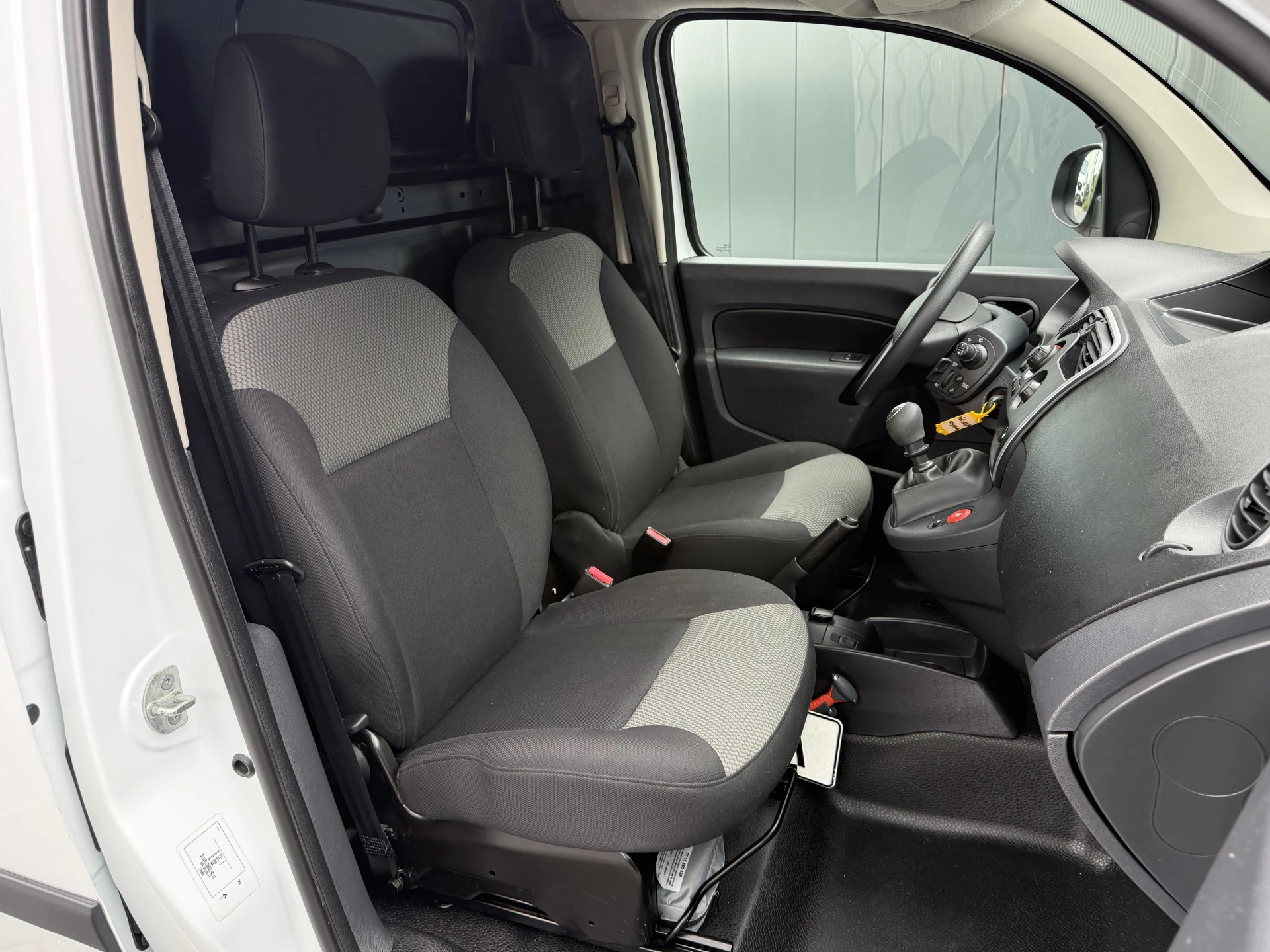 Renault Kangoo 2021 - 1.5 dCi 80PK COMF / L1H1 / 1e EIG. / TREKHAAK / AIRCO / CRUISE / NAVI / BLUETOOTH image 8