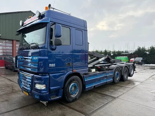 DAF XF 105.460 2012 - 8X2 EURO 5 VDL HOOKLIFT MANUAL GEAR SLEEPING te koop