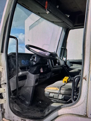 Renault Midlum 2001 - 150 DCi , Tipper , Double Cabine , 7 seats, Manual , Spring Susp. obrazek 9