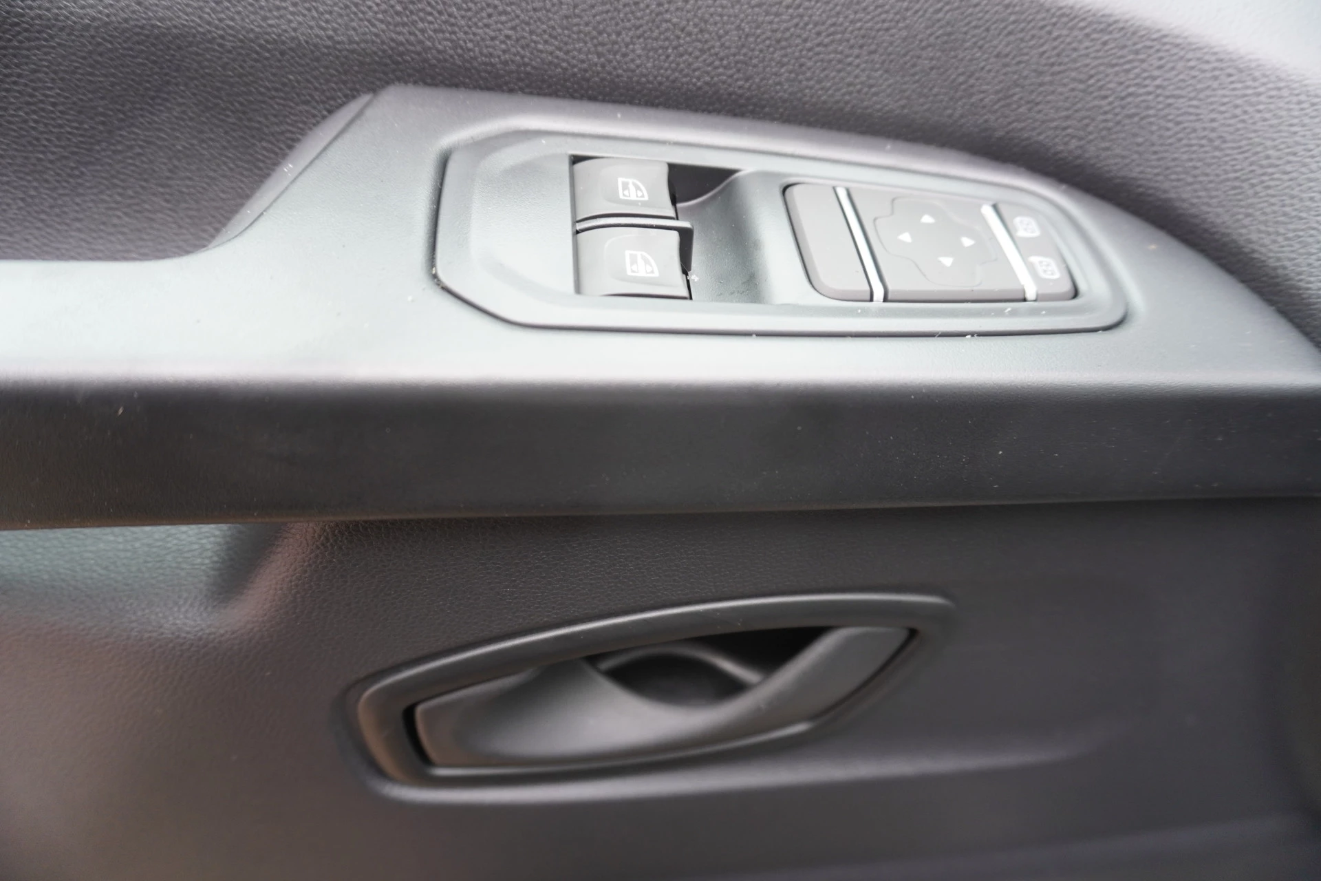 Renault Trafic 2024 - 2.0 Blue dCi 130PK T29 L2H1 Advance Dubbelcabine Blackout pakket Bild 25