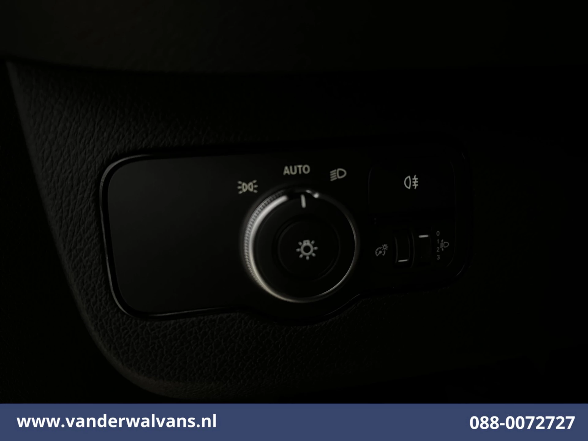 Mercedes-Benz Sprinter 2023 - 315 CDI 150pk L2H2 Euro6 Airco | Camera | Apple Carplay | Cruisecontrol | Chauffeursstoel | Leder immagine 18