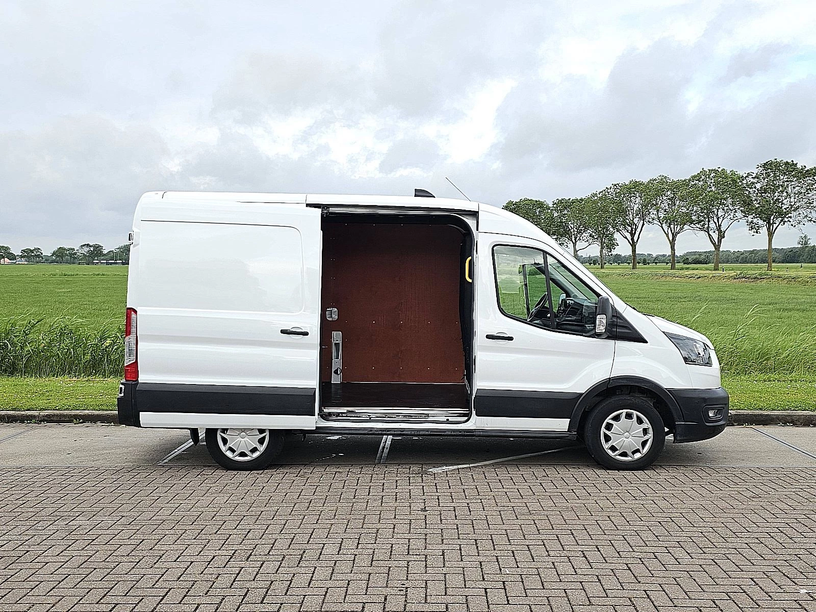 Ford Transit 2023 - 2.0 obrázek 13