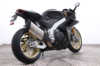 Aprilia RSV4 2022 - 1100 Factory ABS LED Cruise Quickshift LapTimer 4.235 km! immagine 3 miniatura